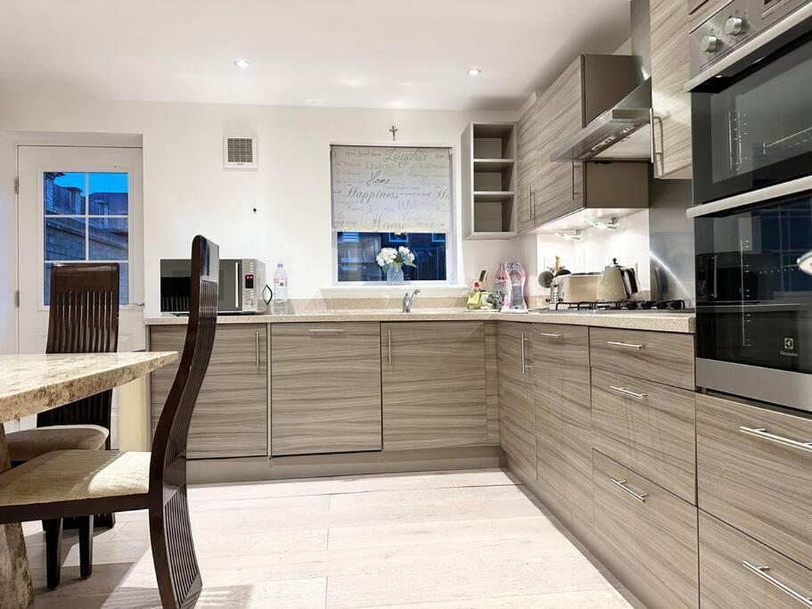 Serene Home Ideally Connected To Central London Bromley Exterior foto